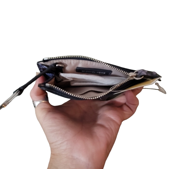 REDUCED💥NWT MICHAEL KORS JET SET CHARM SM DBL ZIP CAMERA XBODY & WALLET 2PC SET - Picture 6 of 8